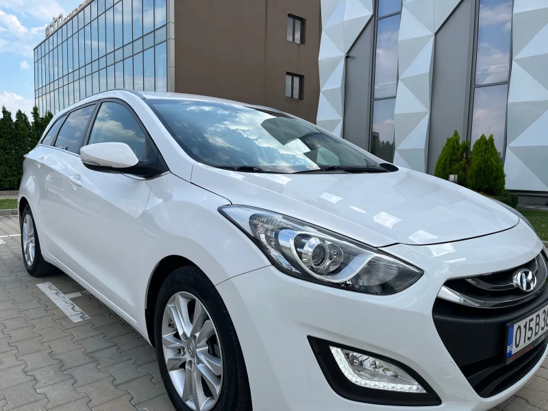 Hyundai I30 1.6CRDi 128к.с. Автомат/Нави/Камера/ Перфектна!!!, снимка 7 - Автомобили и джипове - 50968319