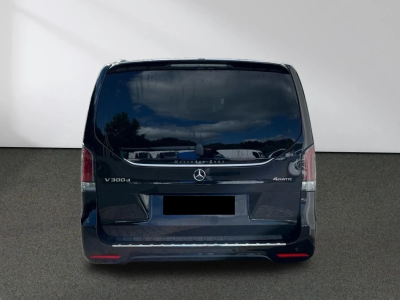 Mercedes-Benz V 300 d/AMG/4MATIC/FACELIFT/EXTRALONG/AIRMATIC/DISTRONIC, снимка 8 - Автомобили и джипове - 51190446