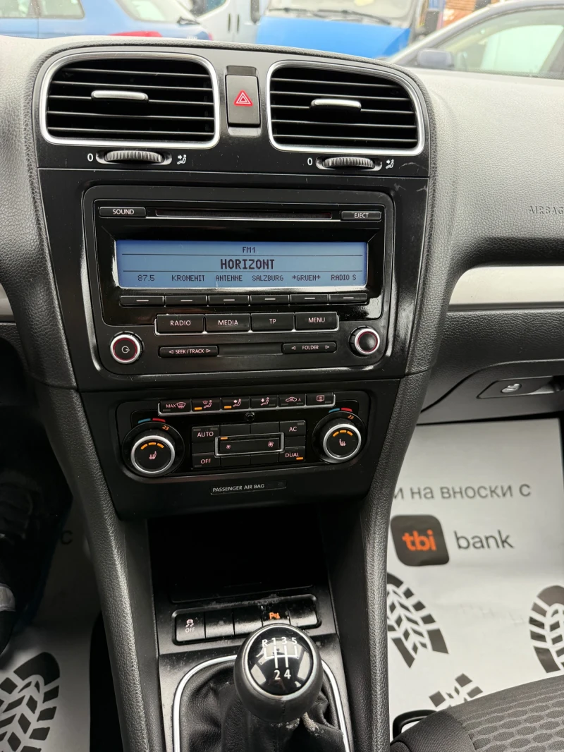 VW Golf 1.6TDI 2012 ГОДИНА ЛИЗИНГ, снимка 12 - Автомобили и джипове - 52538130