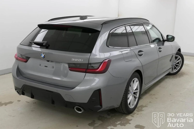 BMW 320 i Touring M Sport Paket Sportautomatic, снимка 3 - Автомобили и джипове - 52727227