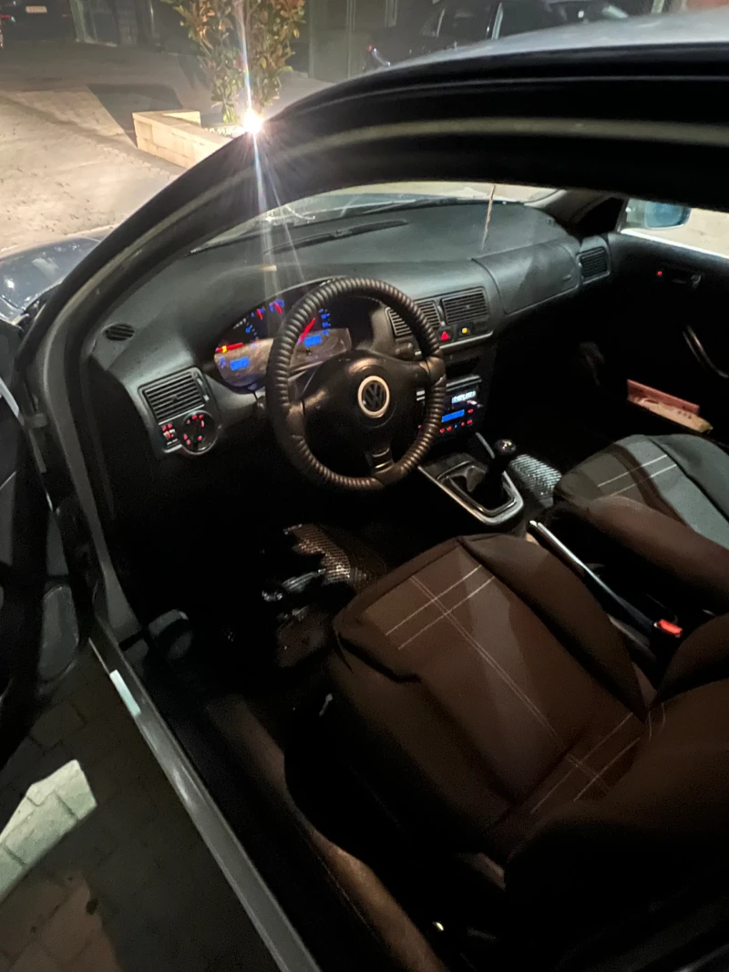 VW Golf, снимка 5 - Автомобили и джипове - 52817793