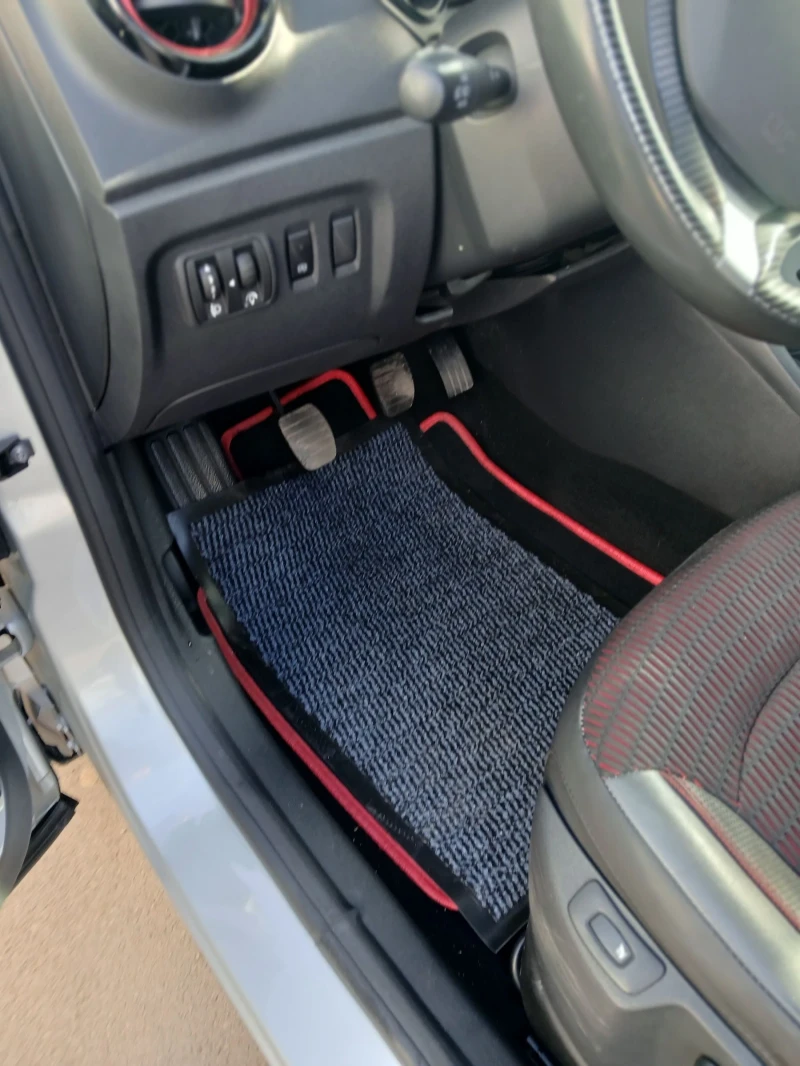 Renault Captur, снимка 9 - Автомобили и джипове - 53522673