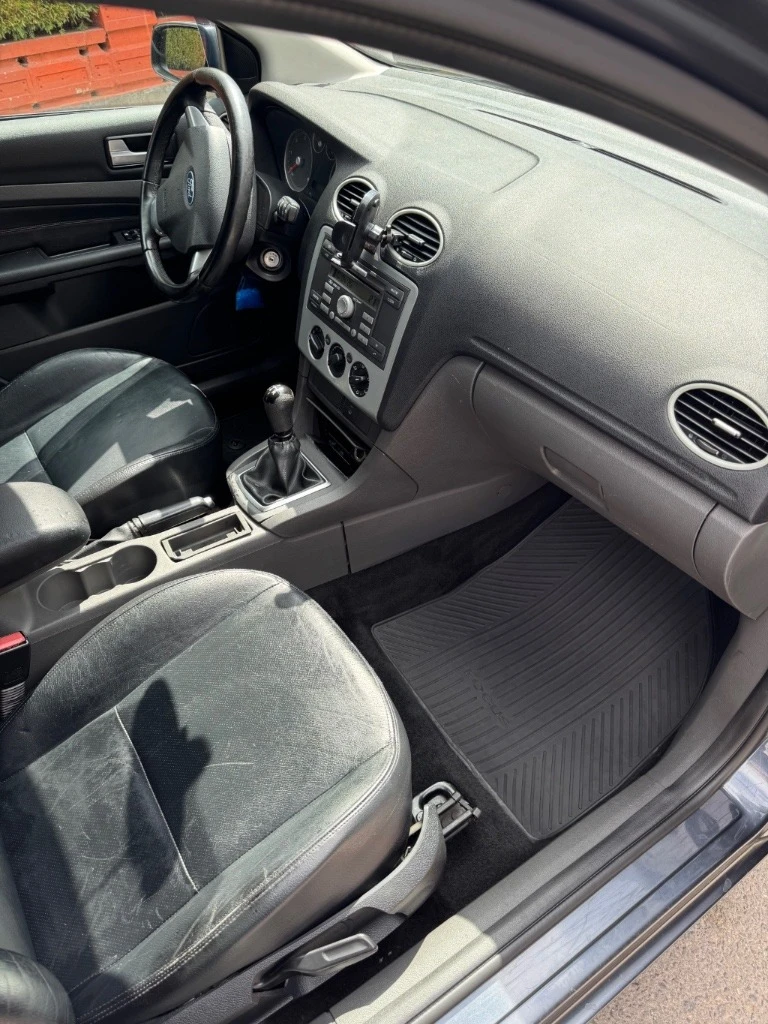 Ford Focus 1.6, снимка 9 - Автомобили и джипове - 54672114