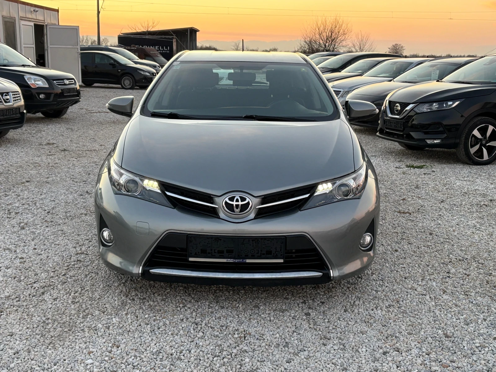 Toyota Auris - [1] 