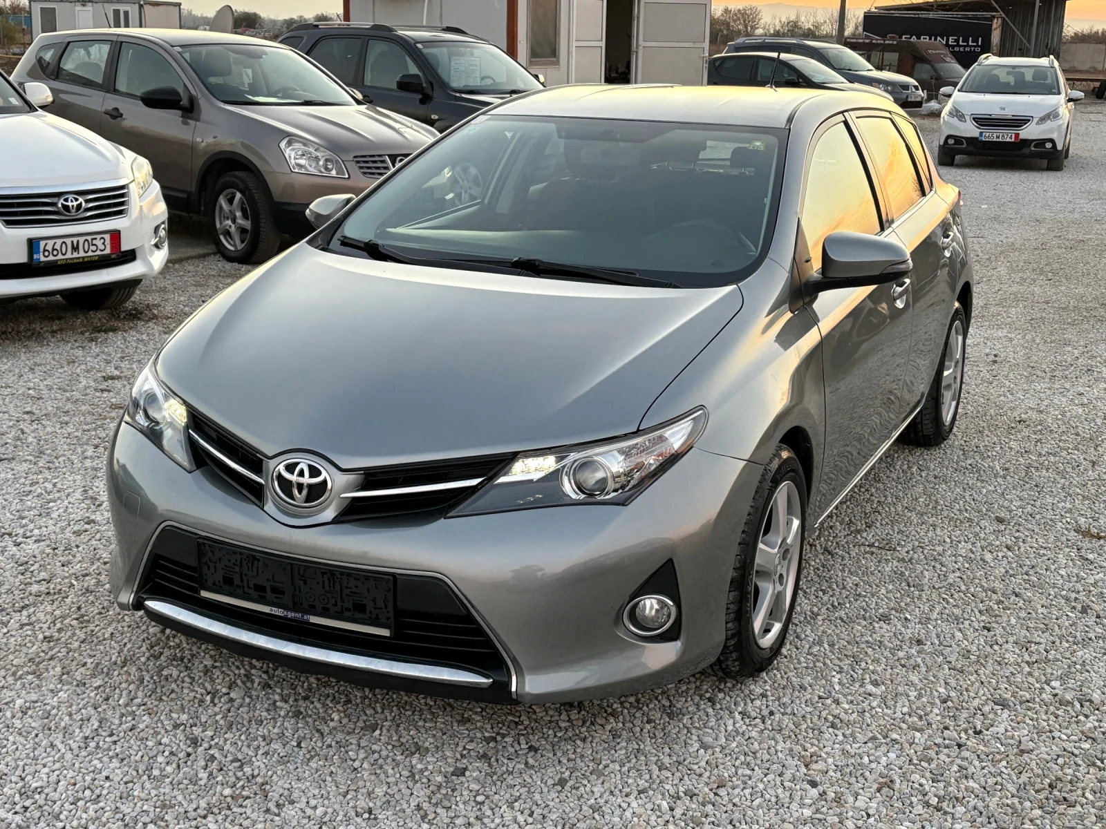 Toyota Auris  - изображение 2