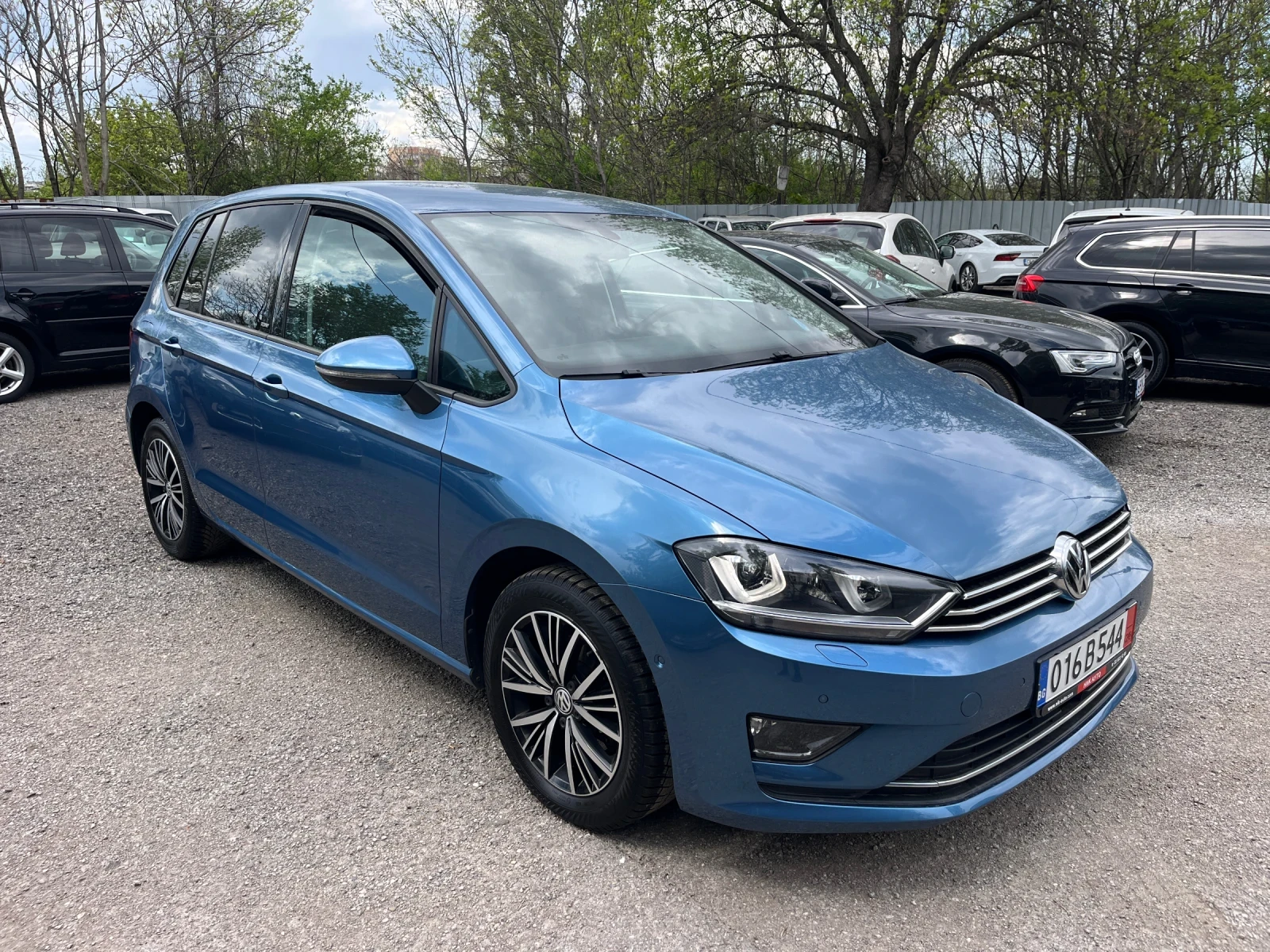VW Golf 7 Sportsvan 1.4TSI Allstar Bluemotion - изображение 2