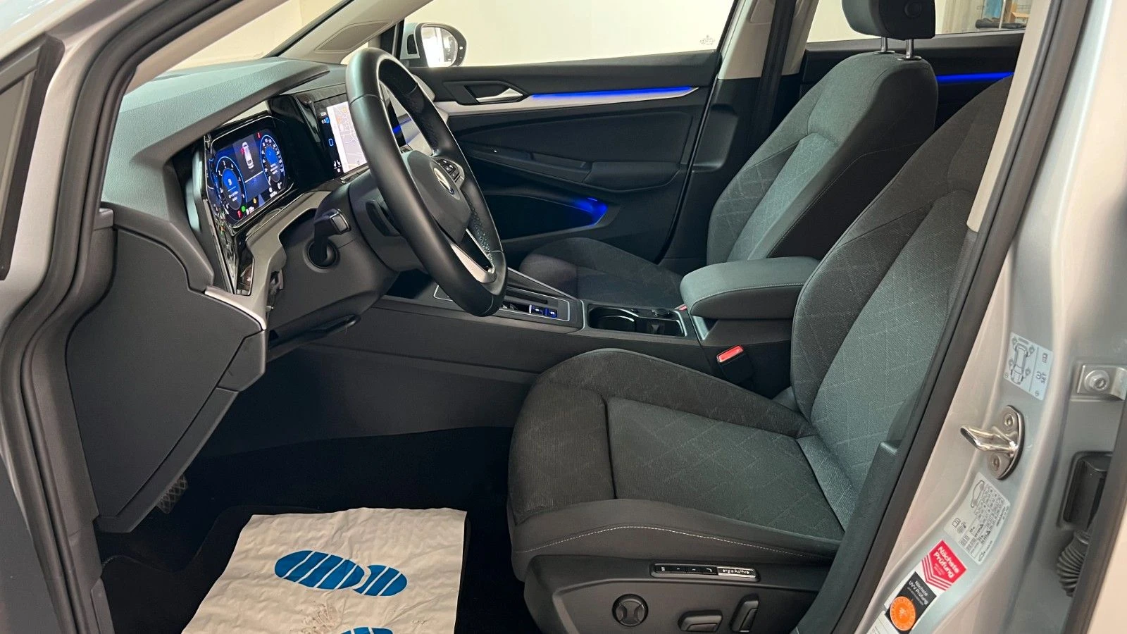 VW Golf VIII/2.0TDI/150HP/DSG/VIRT/LIFE/LANE/CAM/395v | Mobile.bg   11