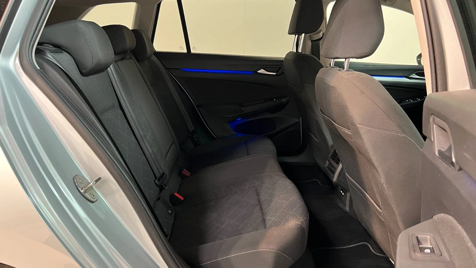 VW Golf VIII/2.0TDI/150HP/DSG/VIRT/LIFE/LANE/CAM/395v | Mobile.bg   15