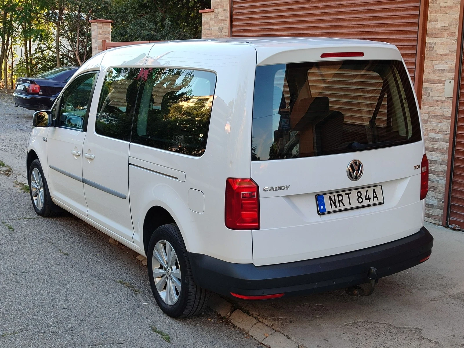 VW Caddy 2.0TDI DSG  Maxi Life  - изображение 3