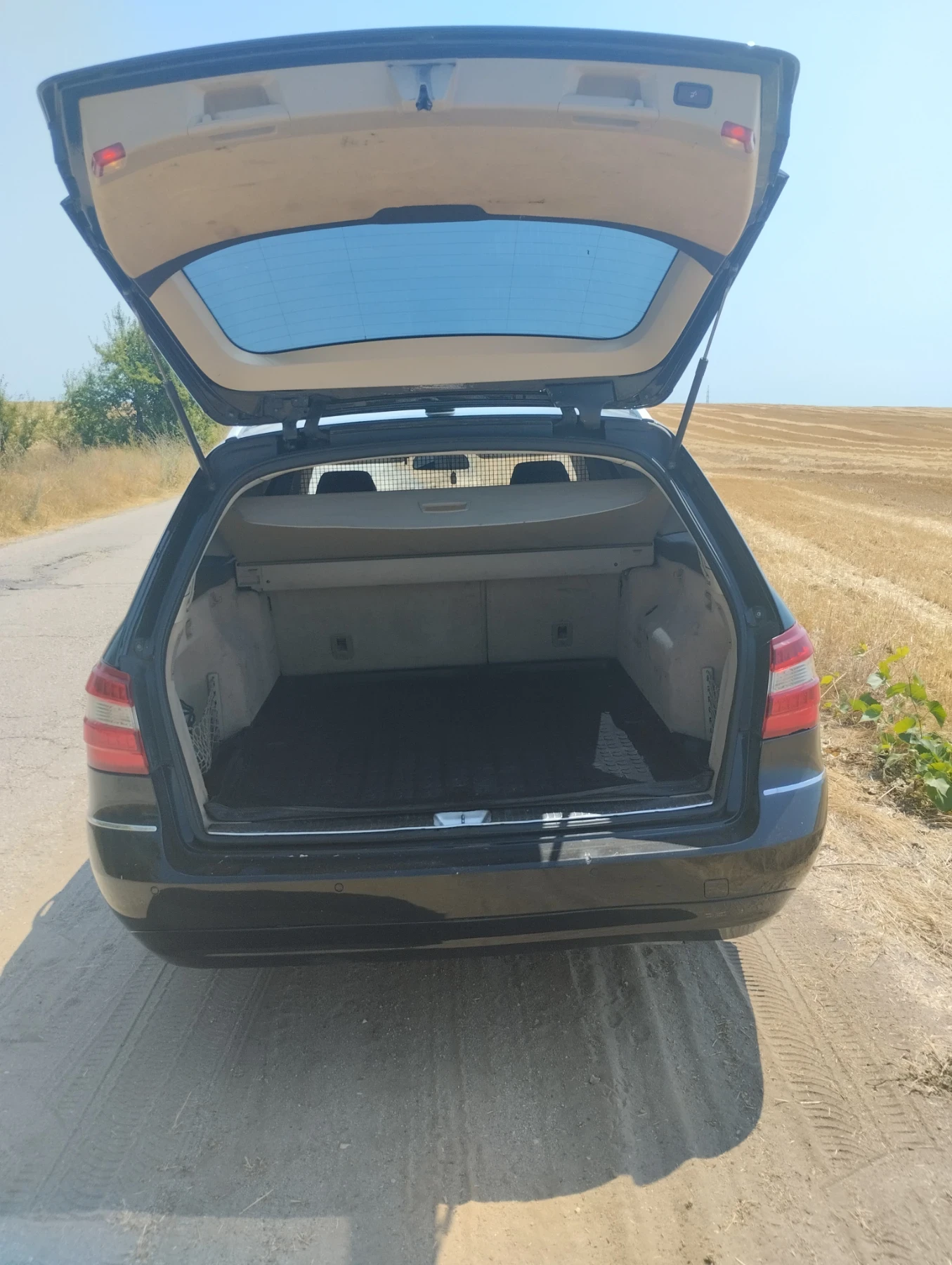 Mercedes-Benz E 200  - изображение 4