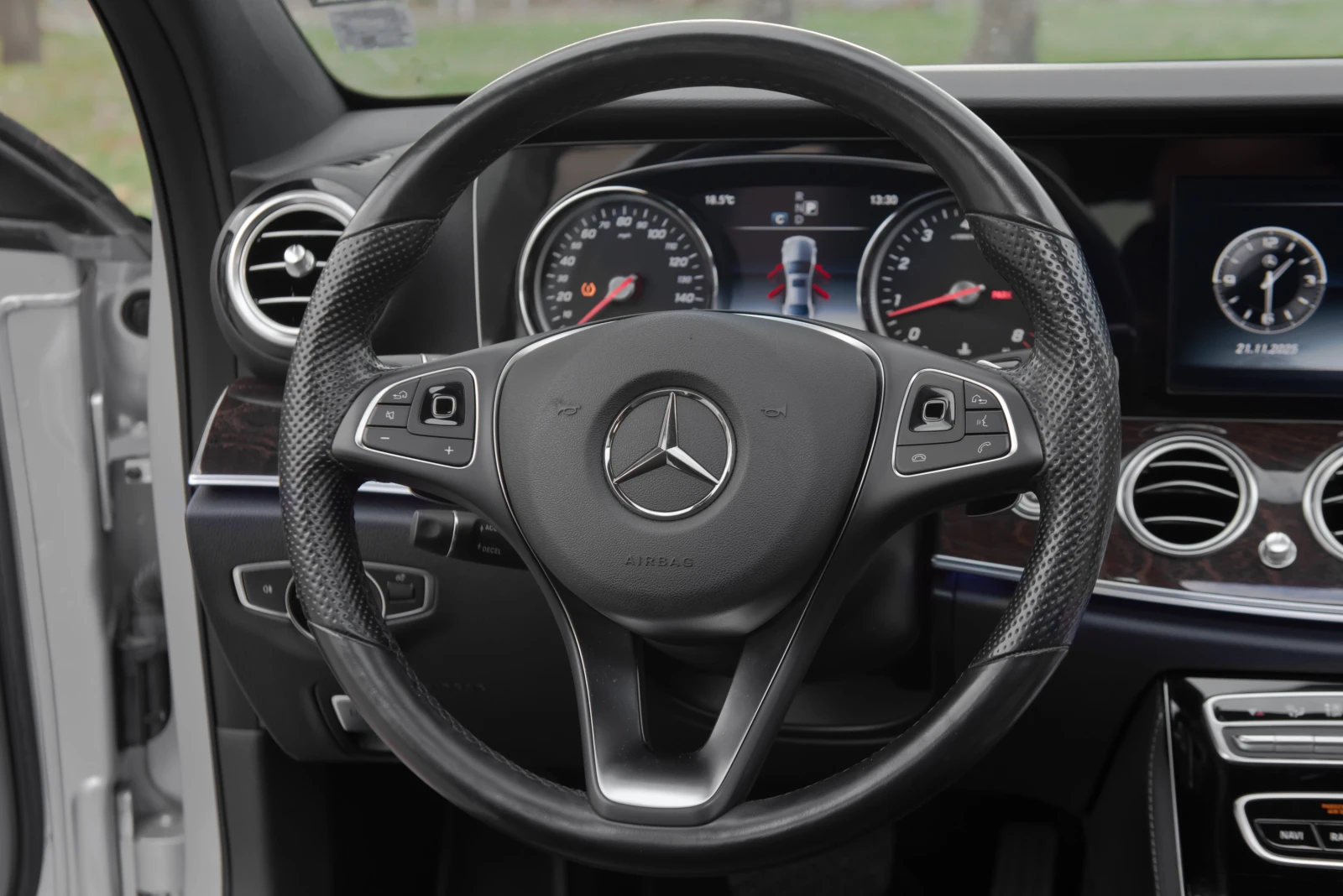 Mercedes-Benz E 300 4-Matic AMG Line | Mobile.bg � ����������� 11