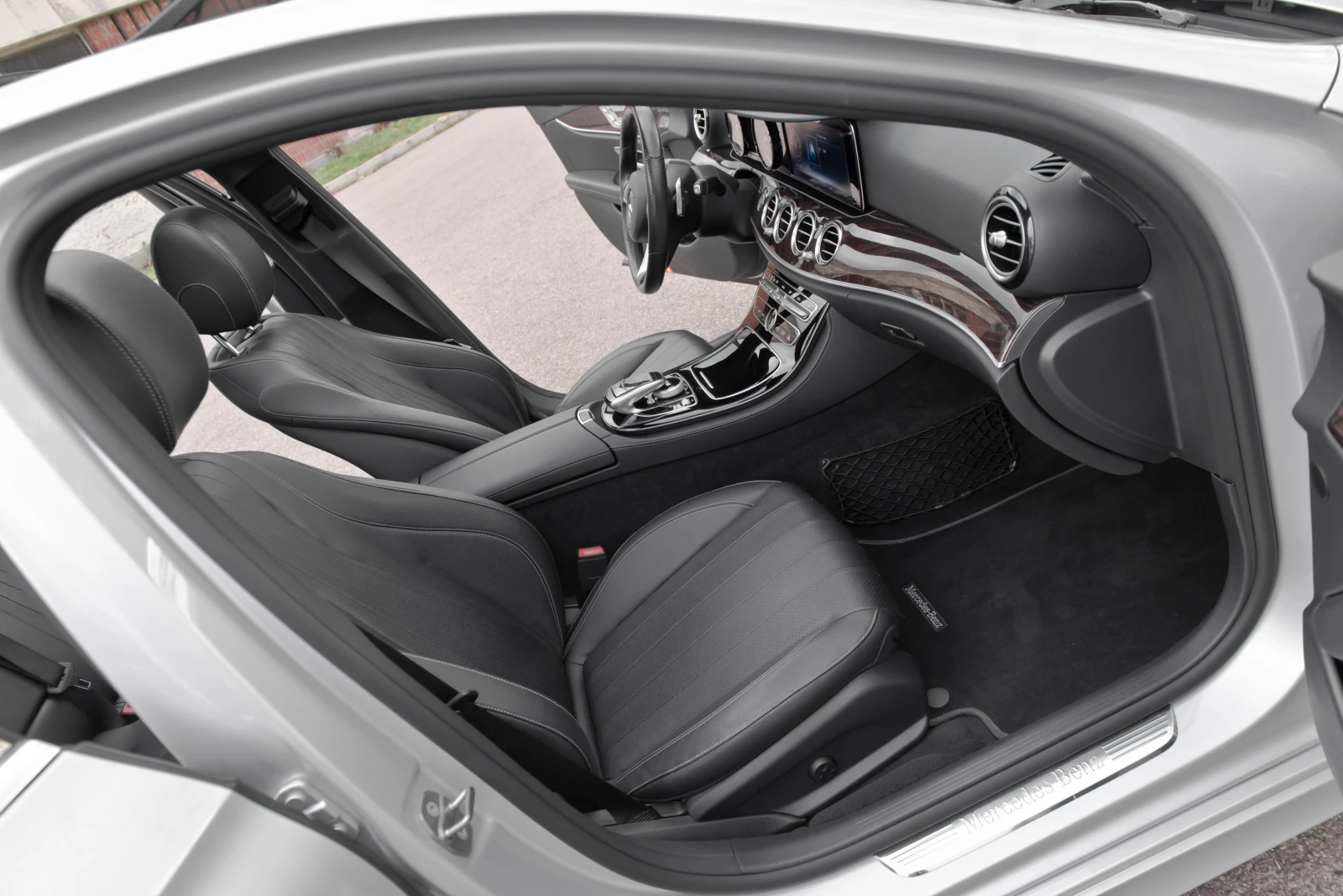 Mercedes-Benz E 300 4-Matic AMG Line | Mobile.bg � ����������� 12