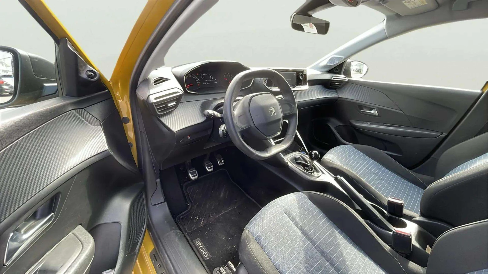 Peugeot 208 1.2i - изображение 10