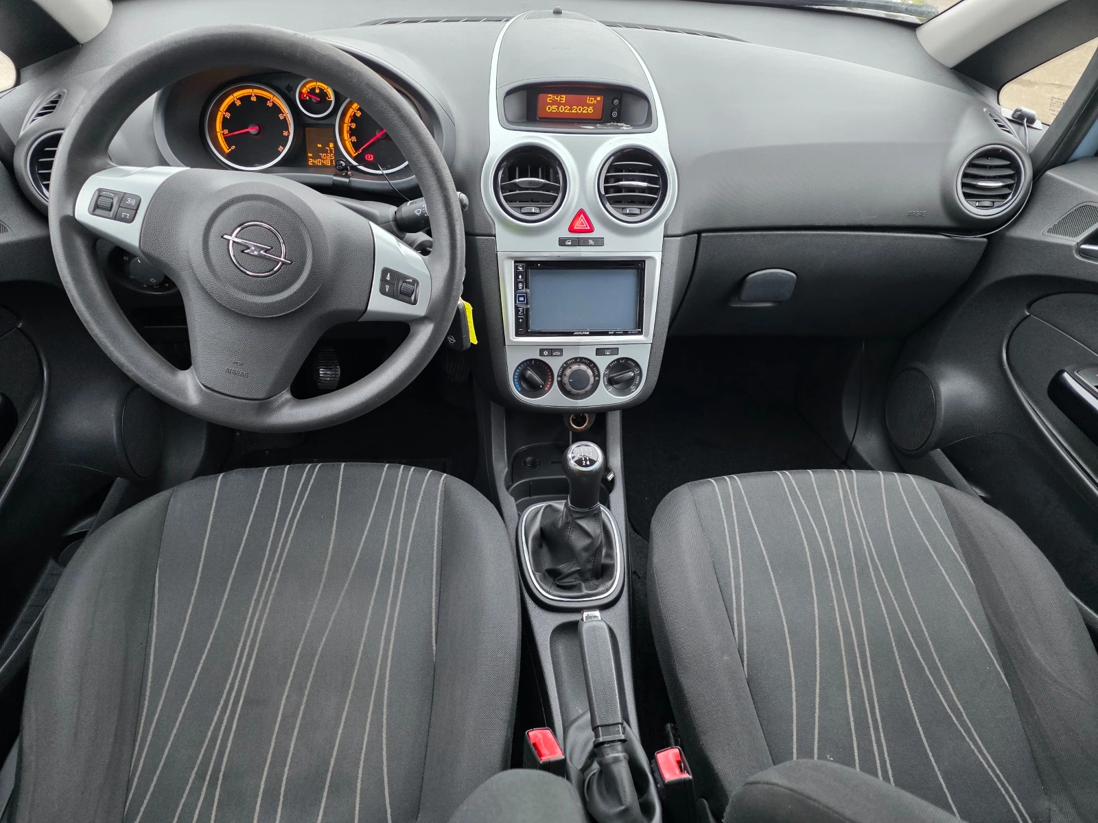 Opel Corsa 1.4i | Mobile.bg � ����������� 11