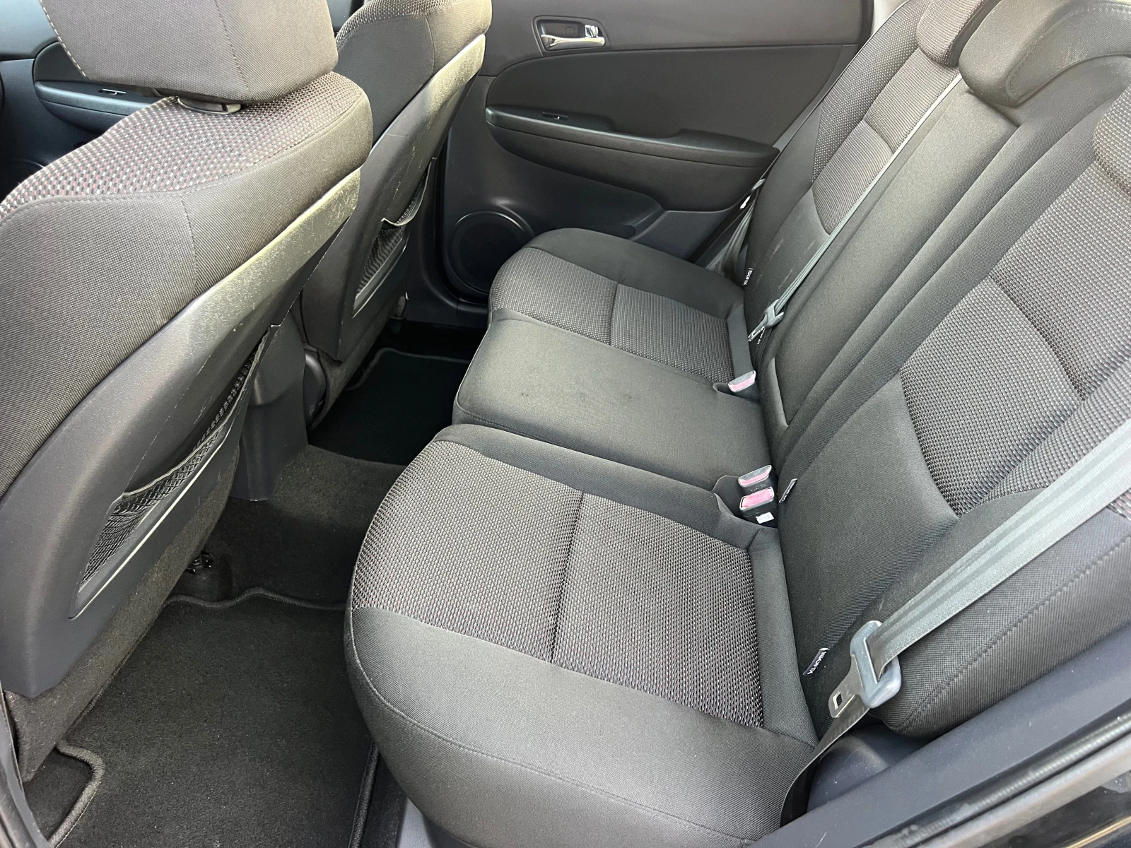 Hyundai I30 1.6i FACELIFT/KLIMATIK/PODGREV/UNIKAT | Mobile.bg � ����������� 17