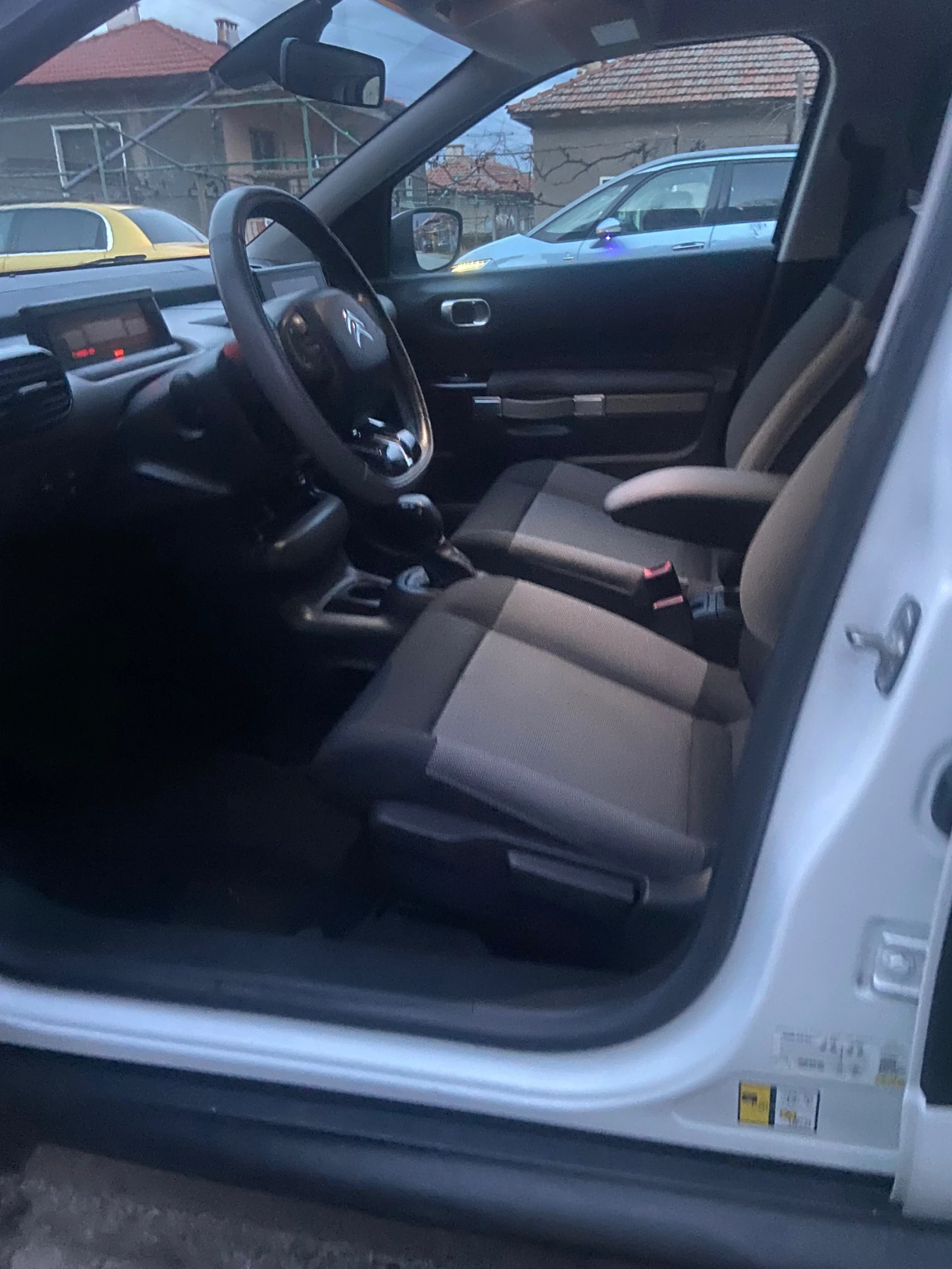 Citroen C4 Cactus 1.2 Бензин 82к.с. Перфектен!!! - изображение 9