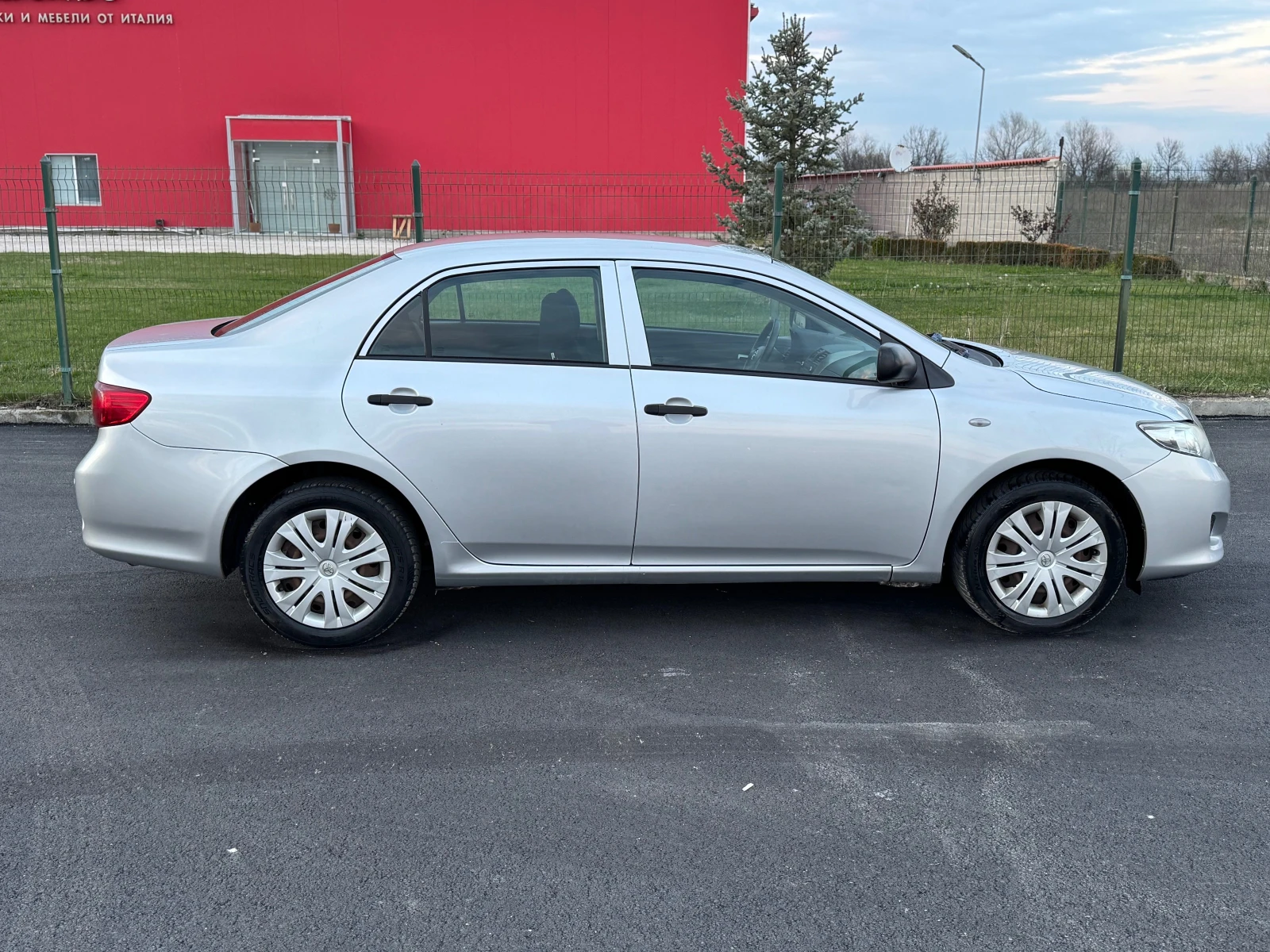 Toyota Corolla 1.6 , снимка 4 - Автомобили и джипове - 53990587