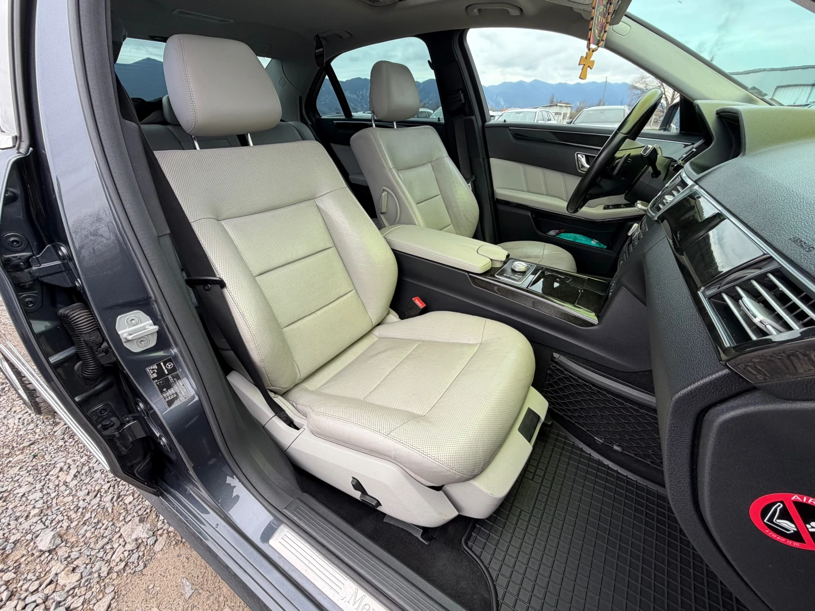 Mercedes-Benz E 350 3.5CDi 231кс * Подгрев/Обдухване* , снимка 13 - Автомобили и джипове - 54054105