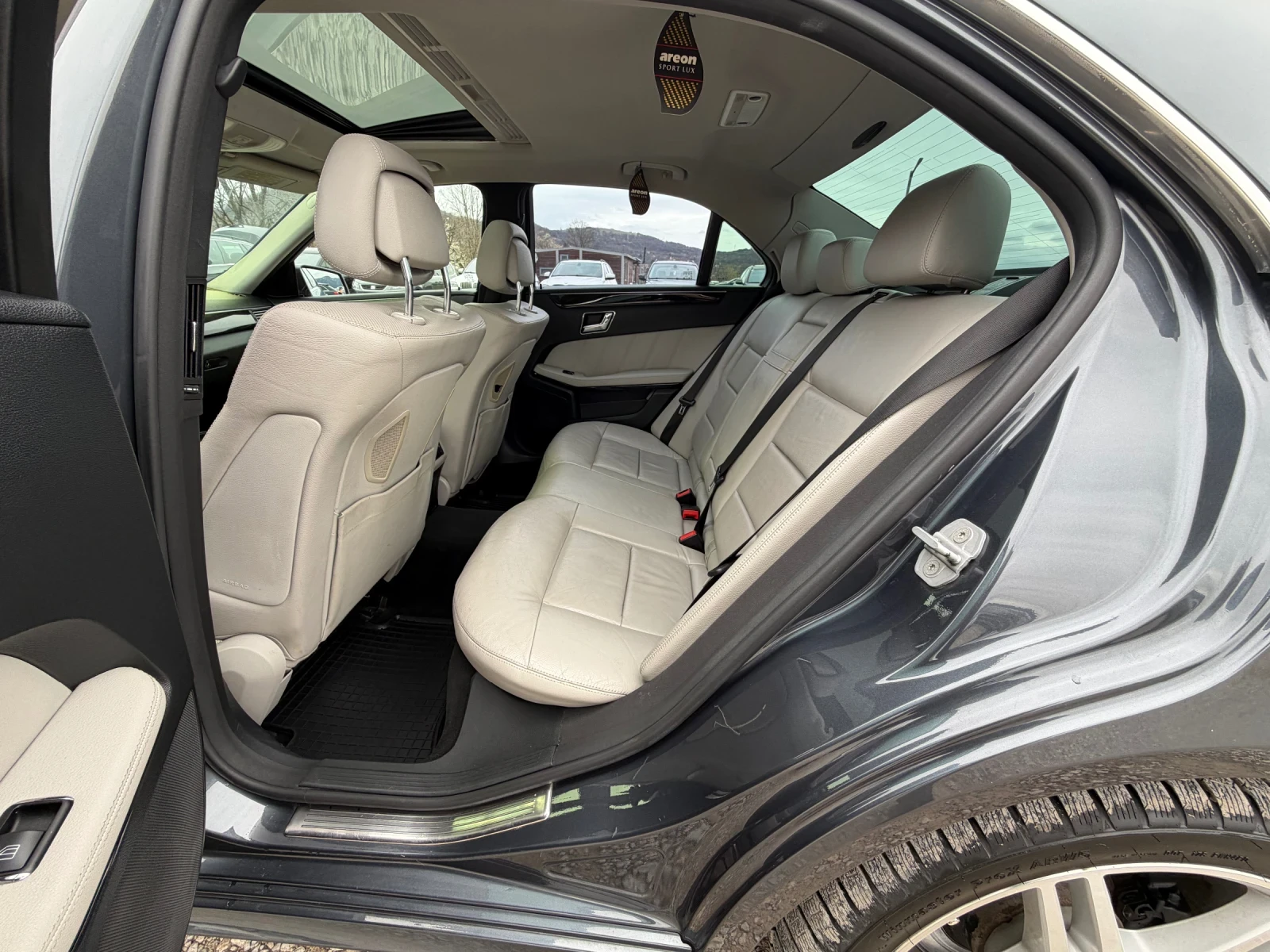 Mercedes-Benz E 350 3.5CDi 231кс * Подгрев/Обдухване* , снимка 14 - Автомобили и джипове - 54054105