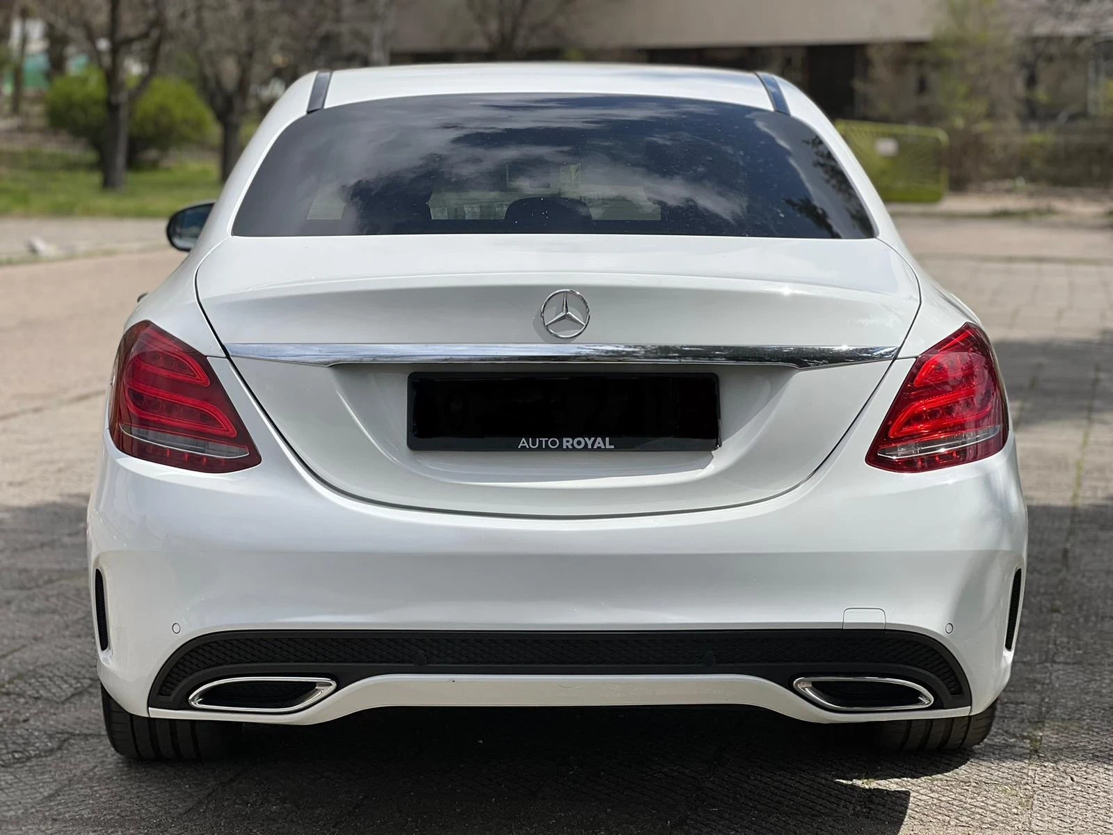 Mercedes-Benz C 220 AMG/HEADUP/BURMESTER/KEYLESS/DISTRONIC, снимка 5 - Автомобили и джипове - 54159910