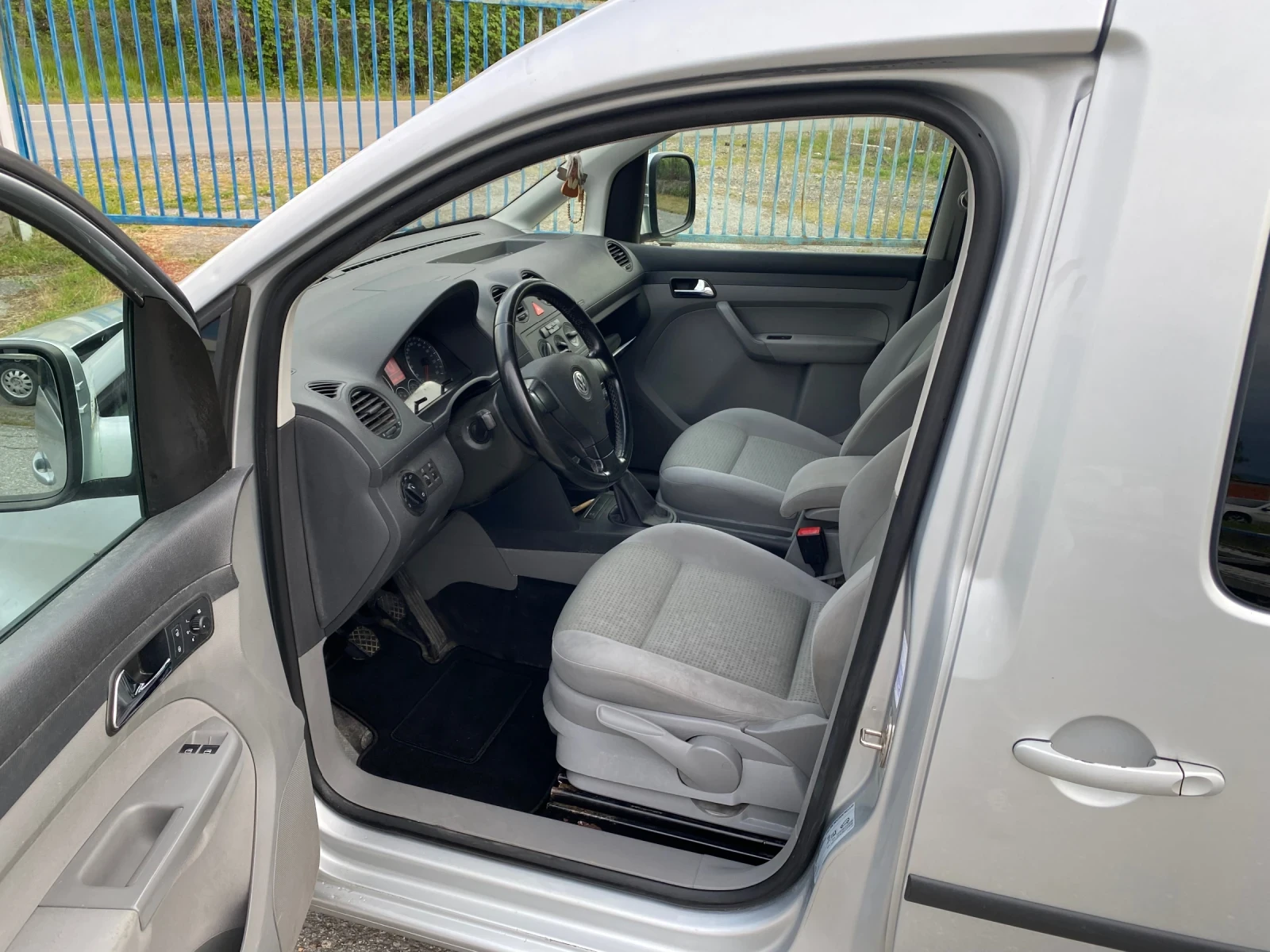 VW Caddy 1.9TDI 4Motion Maxi 7 Места, снимка 11 - Автомобили и джипове - 54478635