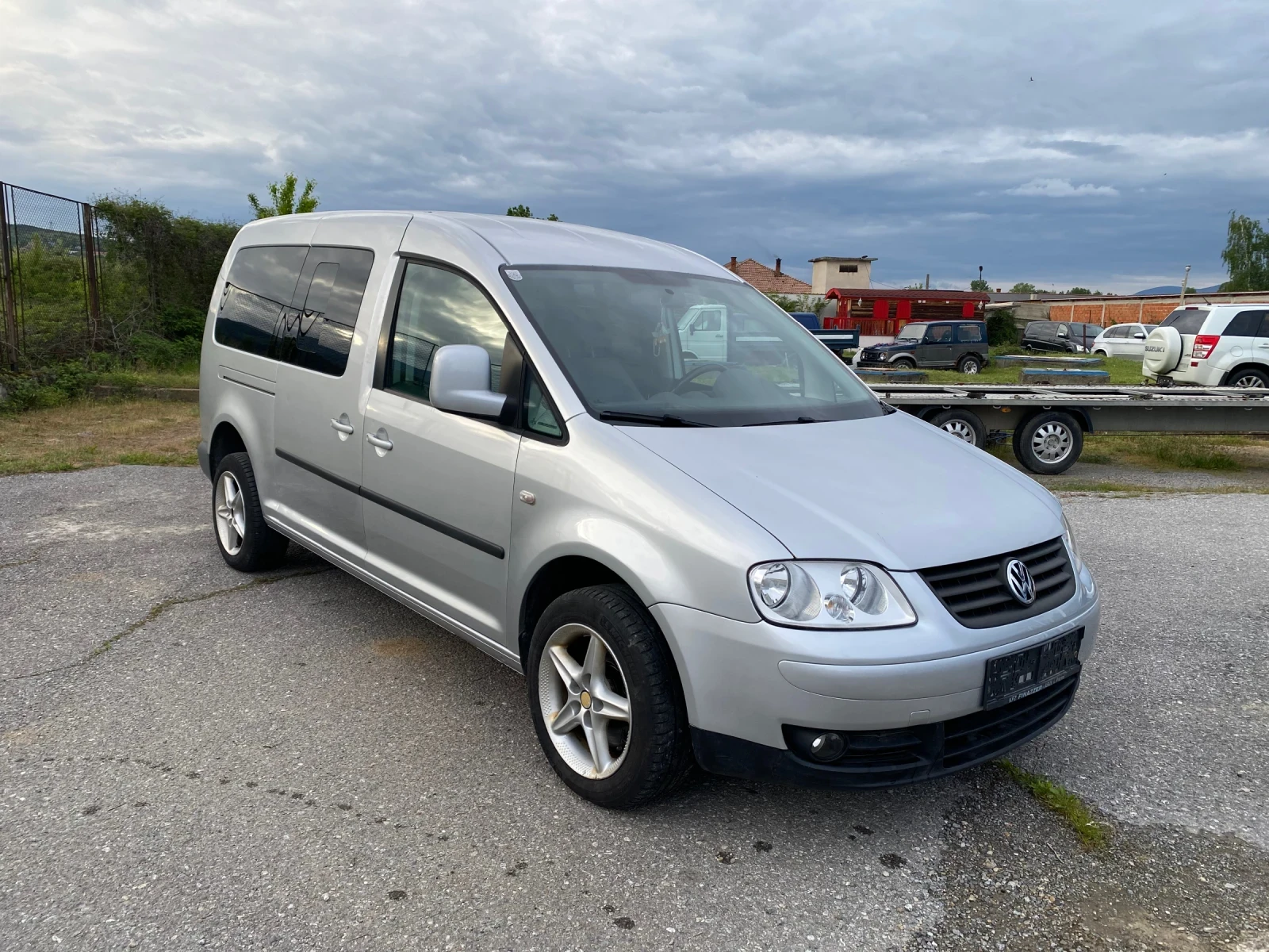 VW Caddy 1.9TDI 4Motion Maxi 7 Места, снимка 3 - Автомобили и джипове - 54478635