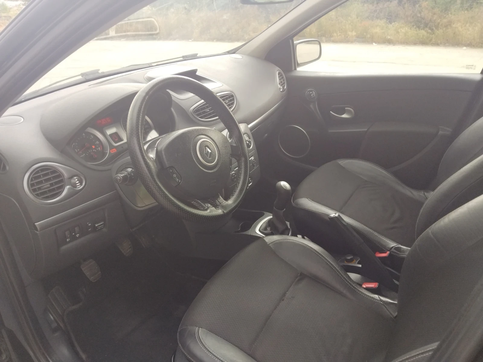 Renault Clio 1.2//КЛИМА ГАЗ __, снимка 11 - Автомобили и джипове - 54882297