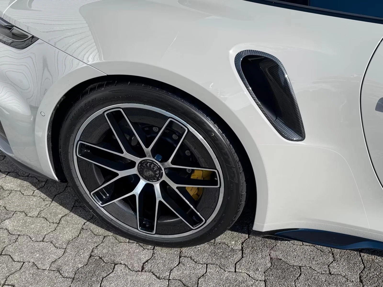Porsche 911  992.2 Turbo S* SportDesign* Carbon* Lift* Burm, снимка 11 - Автомобили и джипове - 54979091