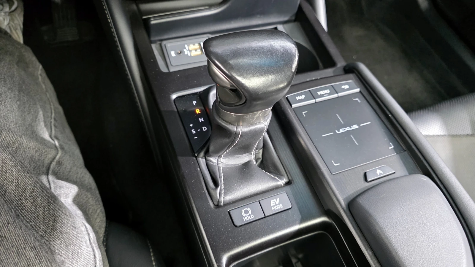 Lexus ES 300 Supreme, снимка 16 - Автомобили и джипове - 55510193