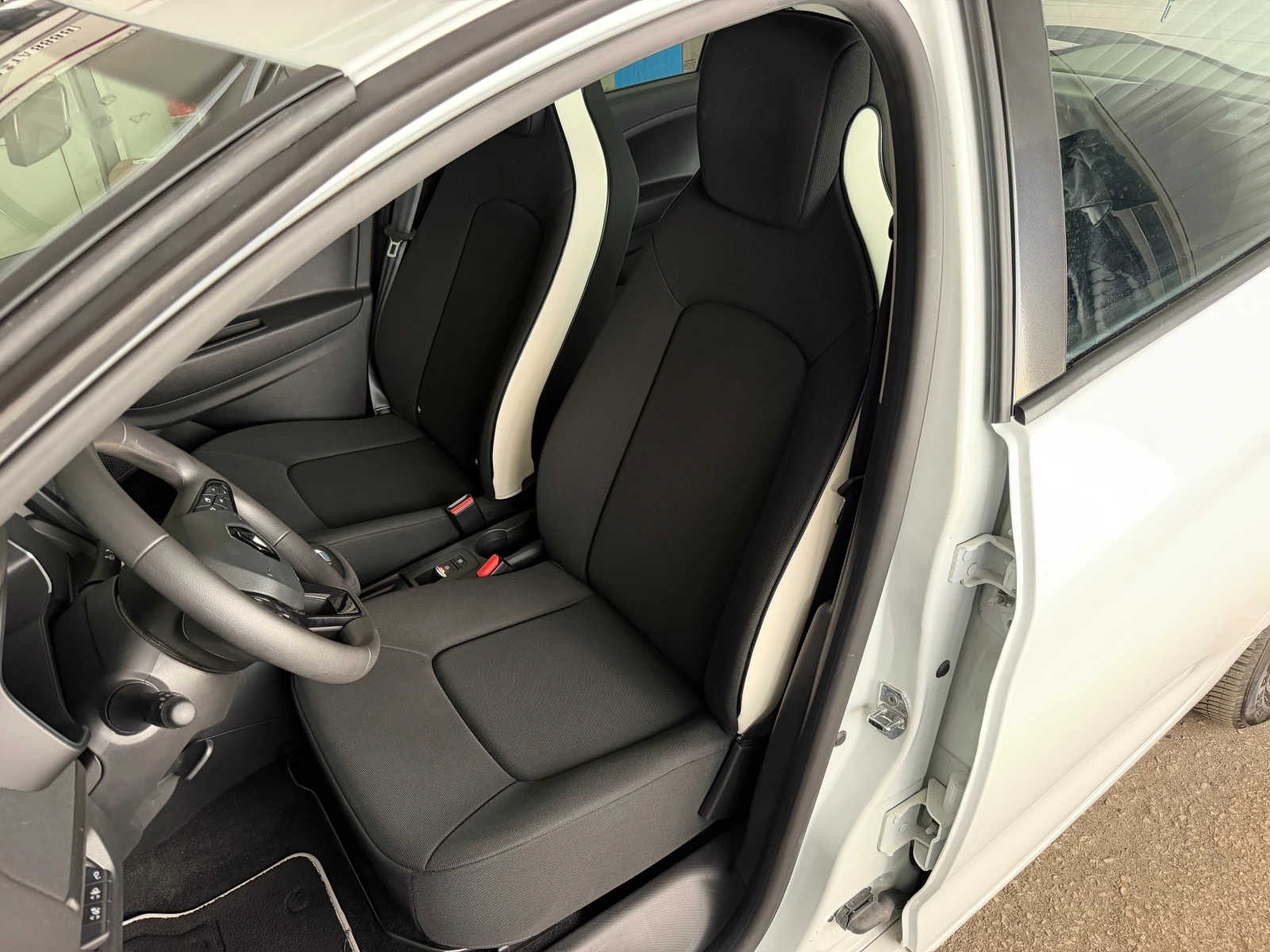 Renault Zoe 52kWh* В ГАРАНЦИЯ С ПЪЛНА ИСТОРИЯ В RENAULT , снимка 9 - Автомобили и джипове - 55583529