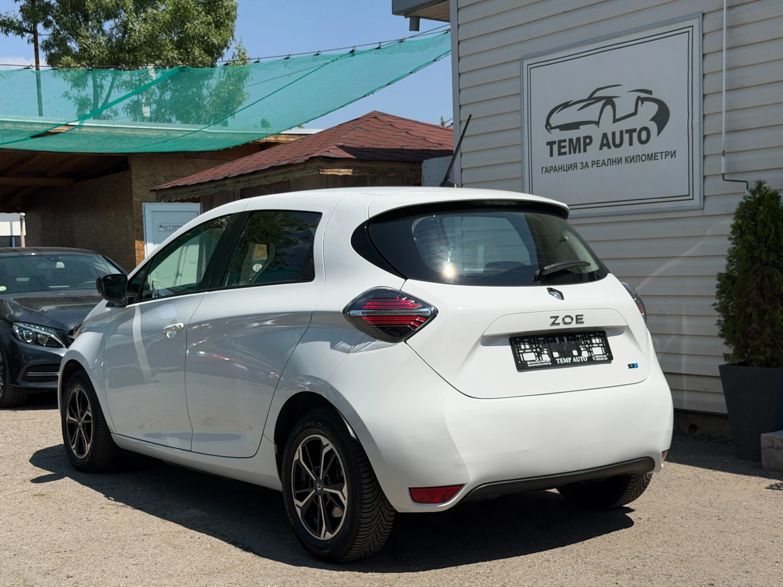 Renault Zoe 52kWh* В ГАРАНЦИЯ С ПЪЛНА ИСТОРИЯ В RENAULT , снимка 6 - Автомобили и джипове - 55583529