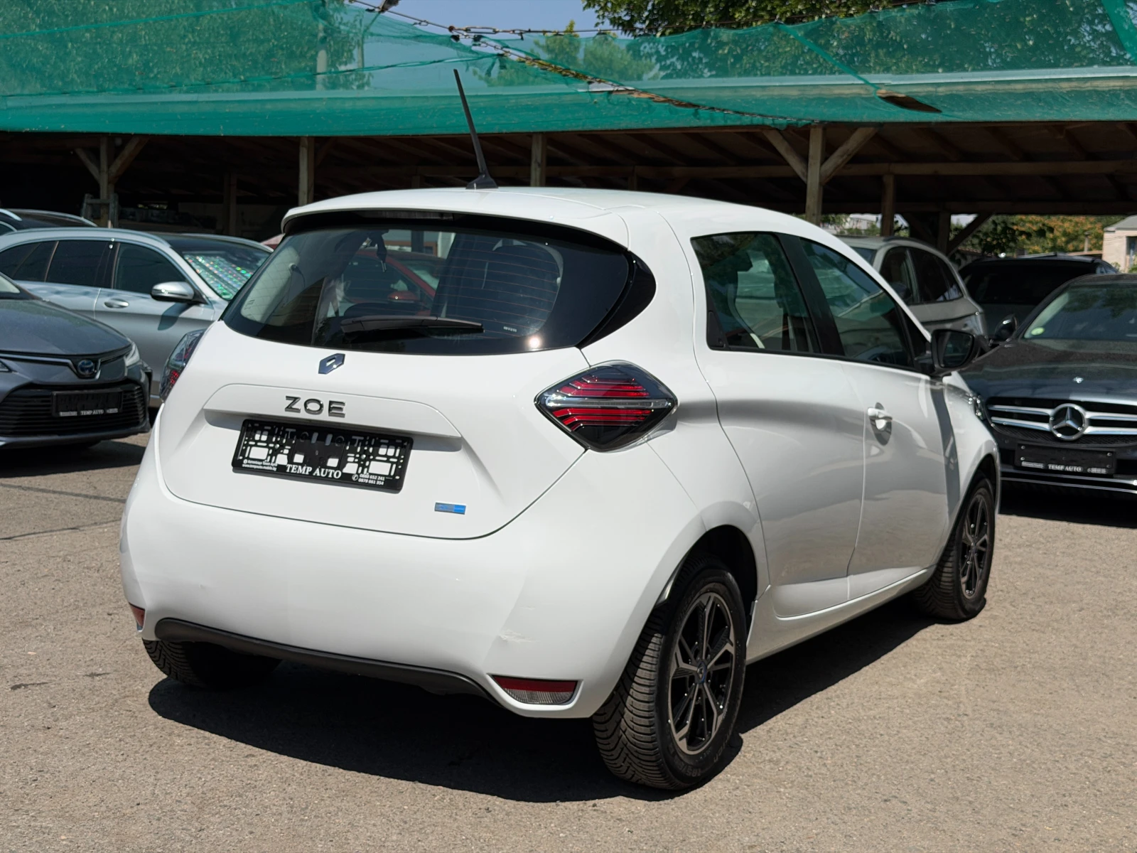 Renault Zoe 52kWh* В ГАРАНЦИЯ С ПЪЛНА ИСТОРИЯ В RENAULT , снимка 4 - Автомобили и джипове - 55583529