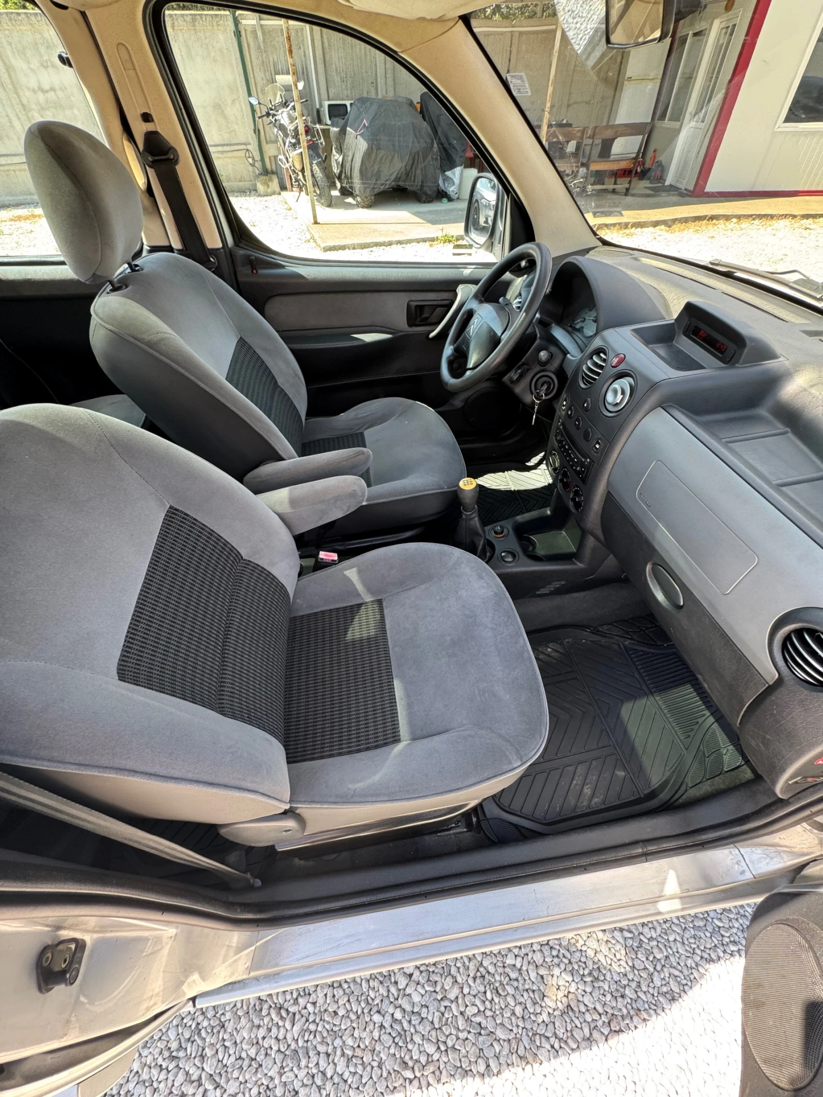 Citroen Berlingo Инвалиден-рампа., снимка 8 - Автомобили и джипове - 55957816