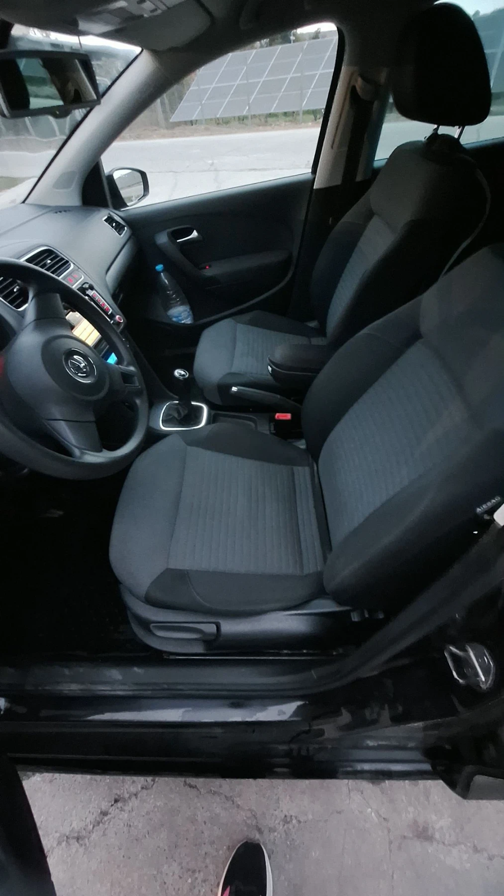 VW Polo 1.6 TDI, снимка 10 - Автомобили и джипове - 56465993