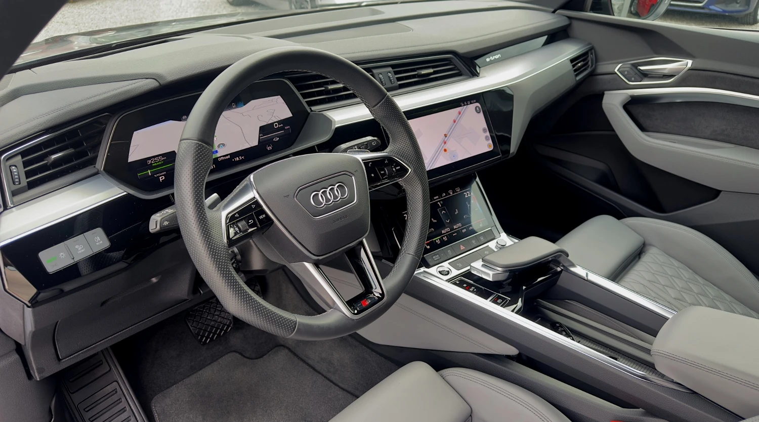 Audi E-Tron 55 SLine Softclose Headup Distronic Keyless Matrix, снимка 6 - Автомобили и джипове - 56631836