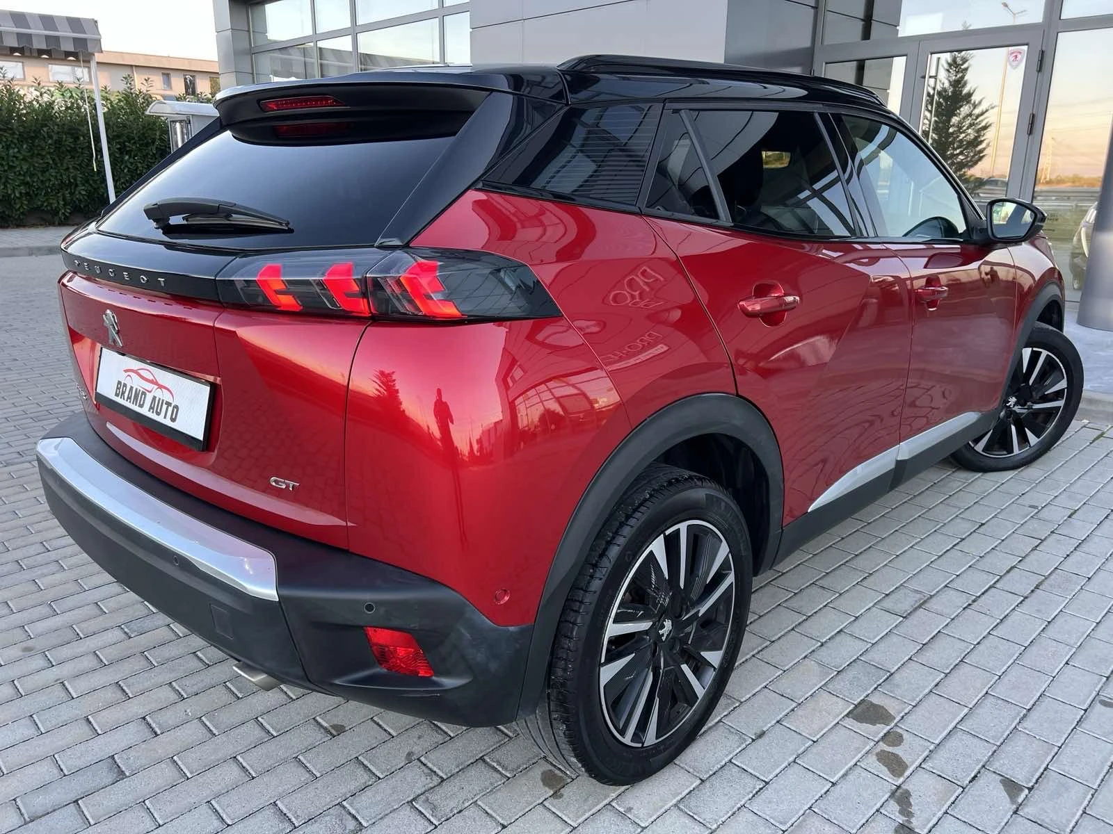 Peugeot 2008 * GT - LINE * 130 k.c. AUTOMATIC , снимка 5 - Автомобили и джипове - 56639266