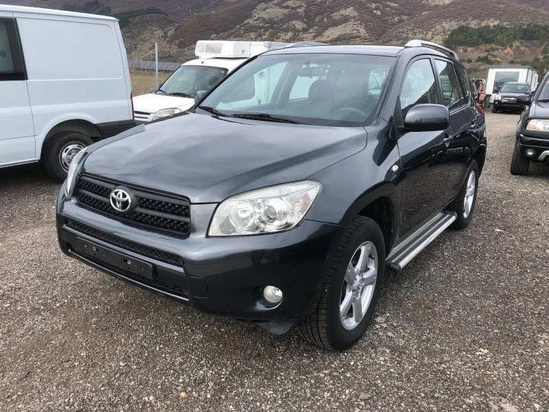 Toyota Rav4 2.2 136hp 6 SPEED, снимка 1 - Автомобили и джипове - 45750159