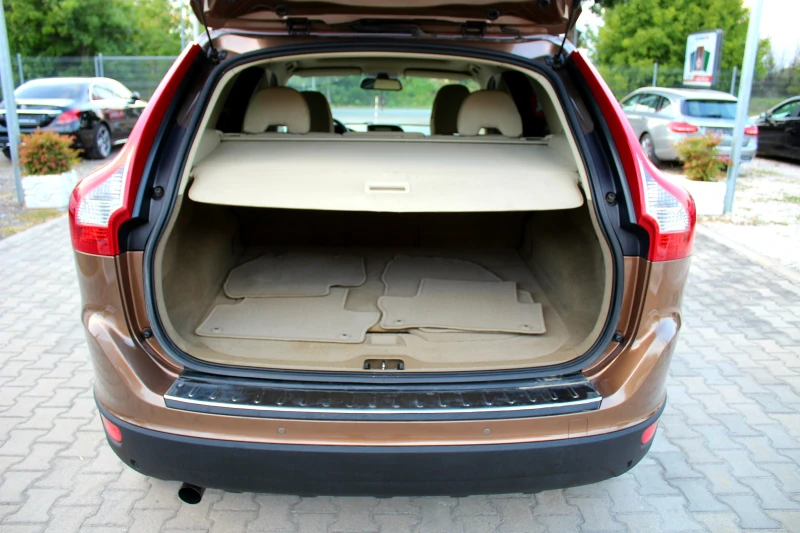 Volvo XC60 2.4D ЛИЗИНГ, снимка 9 - Автомобили и джипове - 51610487