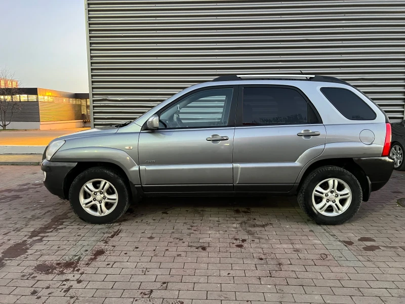 Kia Sportage, снимка 5 - Автомобили и джипове - 52404151