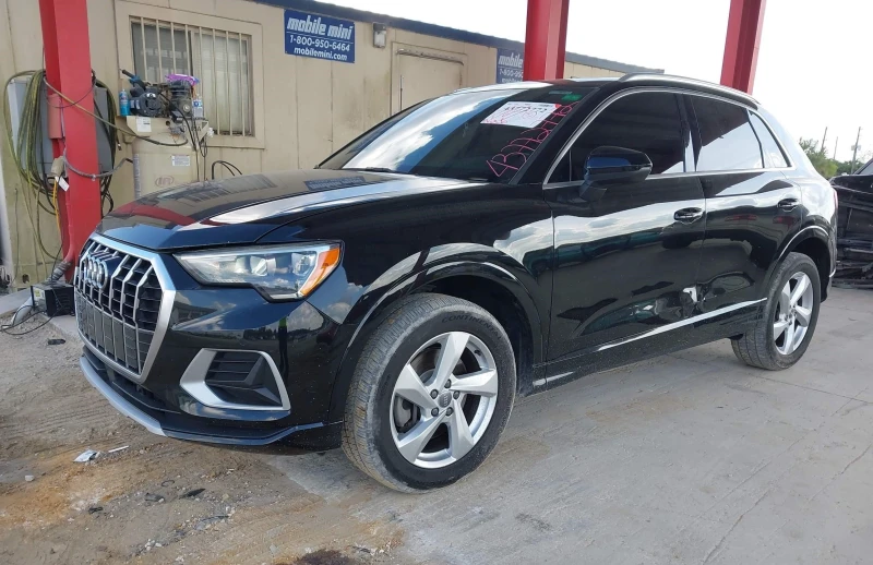 Audi Q3 2.0T, снимка 2 - Автомобили и джипове - 52659742