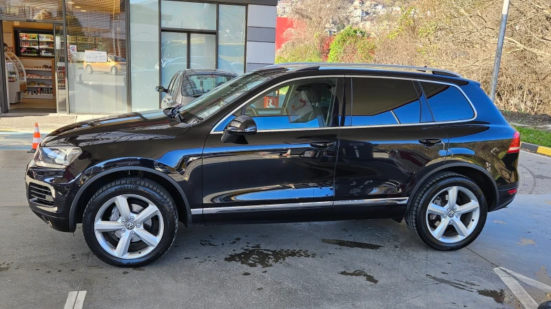 VW Touareg 3.0 Navig/Klimatronik/Avtomat/Facelift, снимка 3 - Автомобили и джипове - 52716930