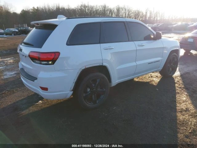 Jeep Grand cherokee ALTITUDE, Проверен автомобил, Минимална щета!!!, снимка 4 - Автомобили и джипове - 48721909