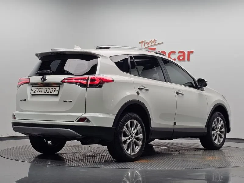 Toyota Rav4 2.5 2Wd 4Th Generation, снимка 2 - Автомобили и джипове - 56131078