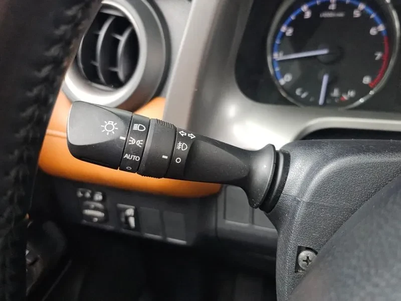 Toyota Rav4 2.5 2Wd 4Th Generation, снимка 16 - Автомобили и джипове - 56131078