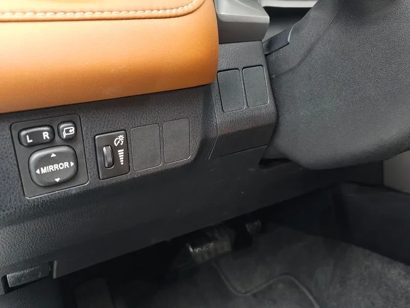 Toyota Rav4 2.5 2Wd 4Th Generation, снимка 15 - Автомобили и джипове - 56131078