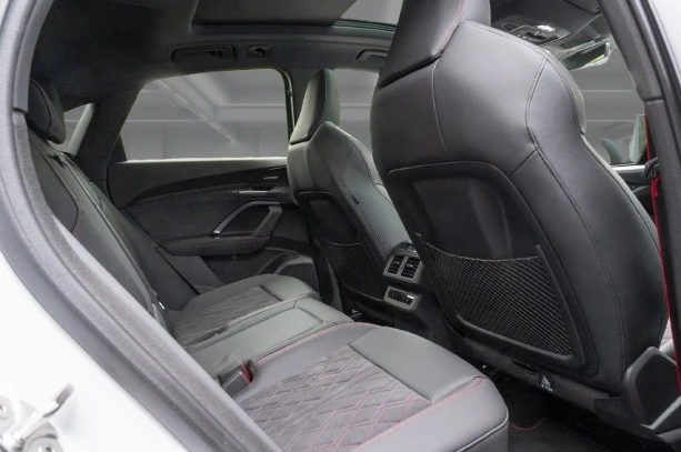 Audi Q5 Sportback 2.0 TDI Quattro = S-line = Гаранция, снимка 8 - Автомобили и джипове - 56182803