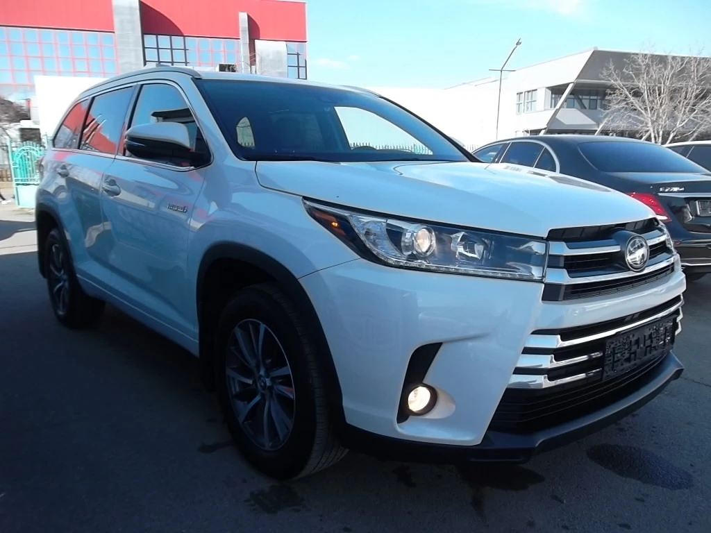 Toyota Highlander 3.5 HIBRID 4AWD - изображение 4