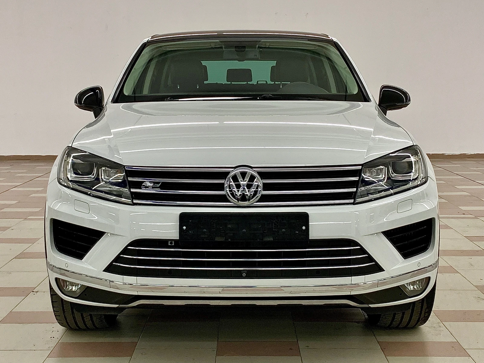 VW Touareg 3.0TDI FACELIFT -ОБДУХ-ПОДГРЕВ-Камери360-Памет- - изображение 5