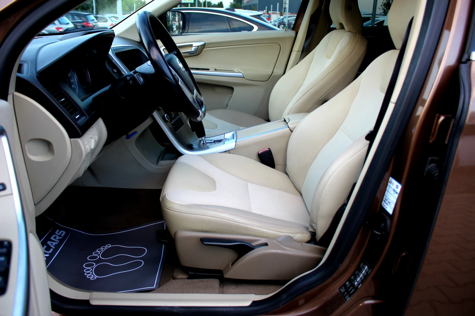 Volvo XC60 2.4D ЛИЗИНГ | Mobile.bg — изображение 11