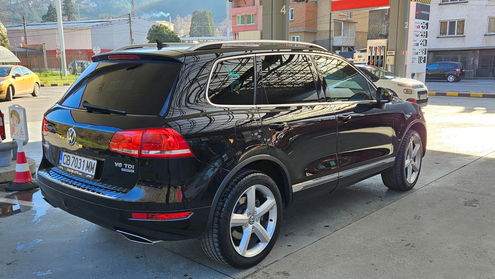 VW Touareg 3.0 Navig/Klimatronik/Avtomat/Facelift - изображение 6